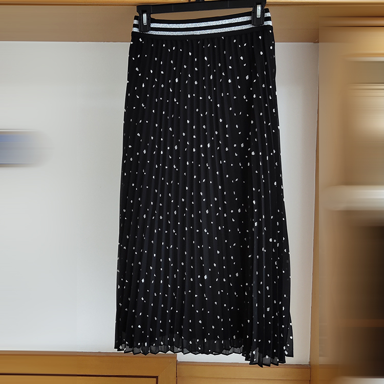 Refinement Bouffancy Half skirt Elegant cents U.S.~Black white dot Elastic waist Crimp skirt Good workmanshipin the Women's clothing/Boutique , Skirts category - from Buy2taobao.com to provide professional Taobao agent buy service