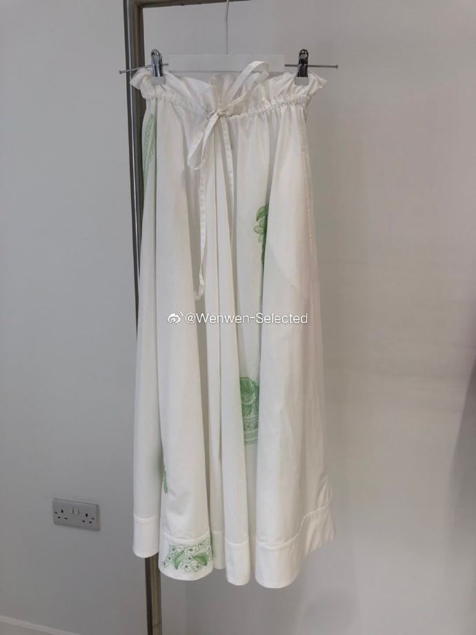 英国代购-5.28ACN*白色底绿色印花绑带半裙在类目 女装/女士精品, 半身裙中 - 来自Buy2taobao.com提供专业的淘宝代购服务