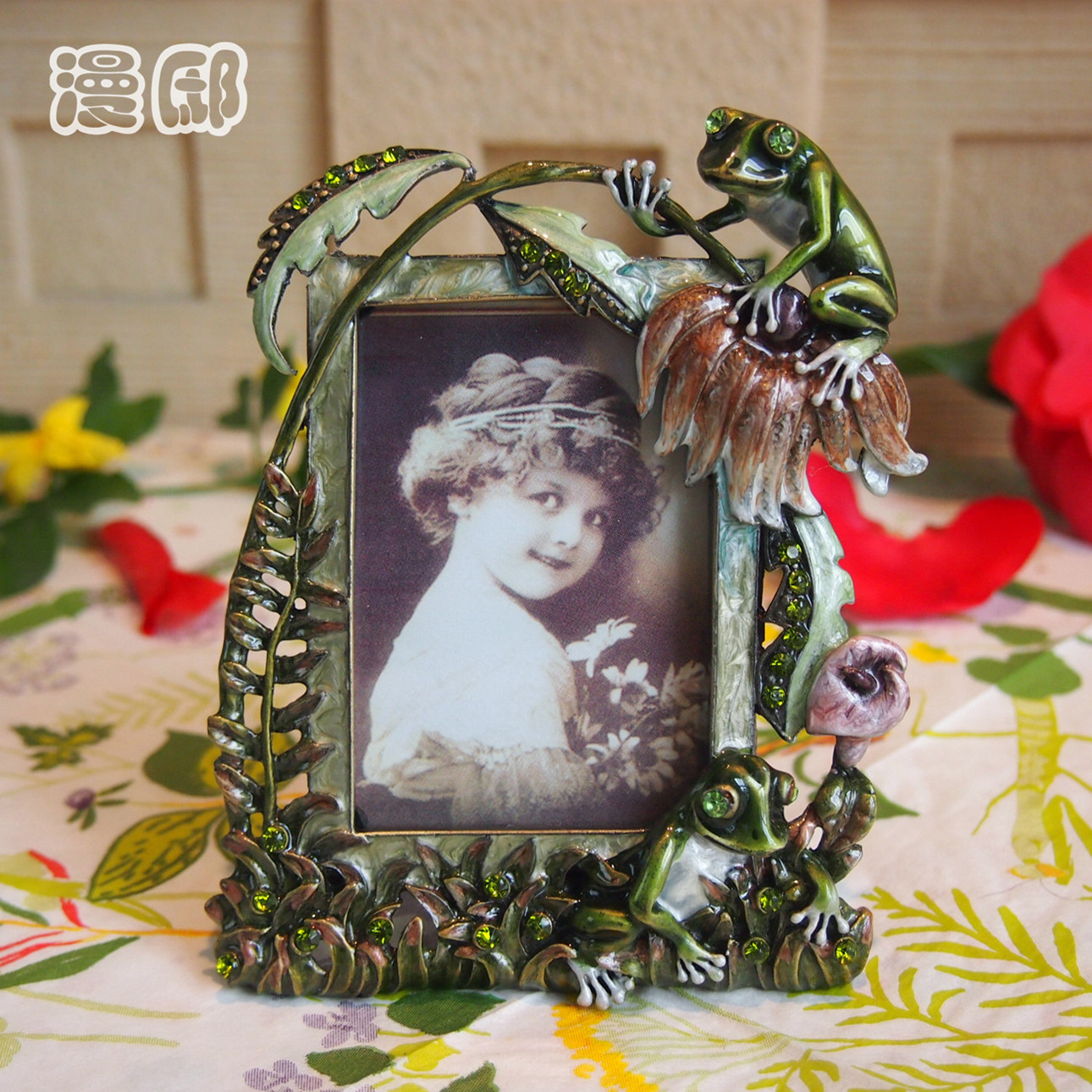 漫邸艺术家居锡合金相框青蛙小草欧式经典像架居家个性装饰摆件 漫邸艺术家居锡合金相框青蛙小草欧式经典像架居家个性装饰摆件