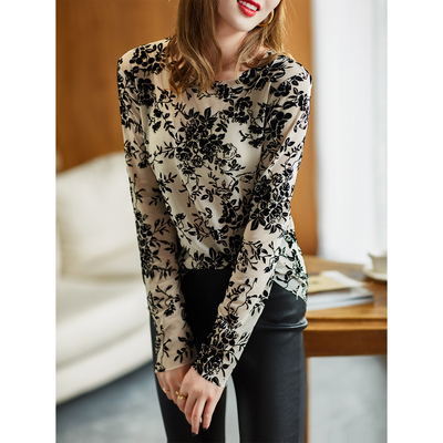 の[XY219560AL] 柔和的大雅之美 镂空植绒花 圆领长袖打底衫