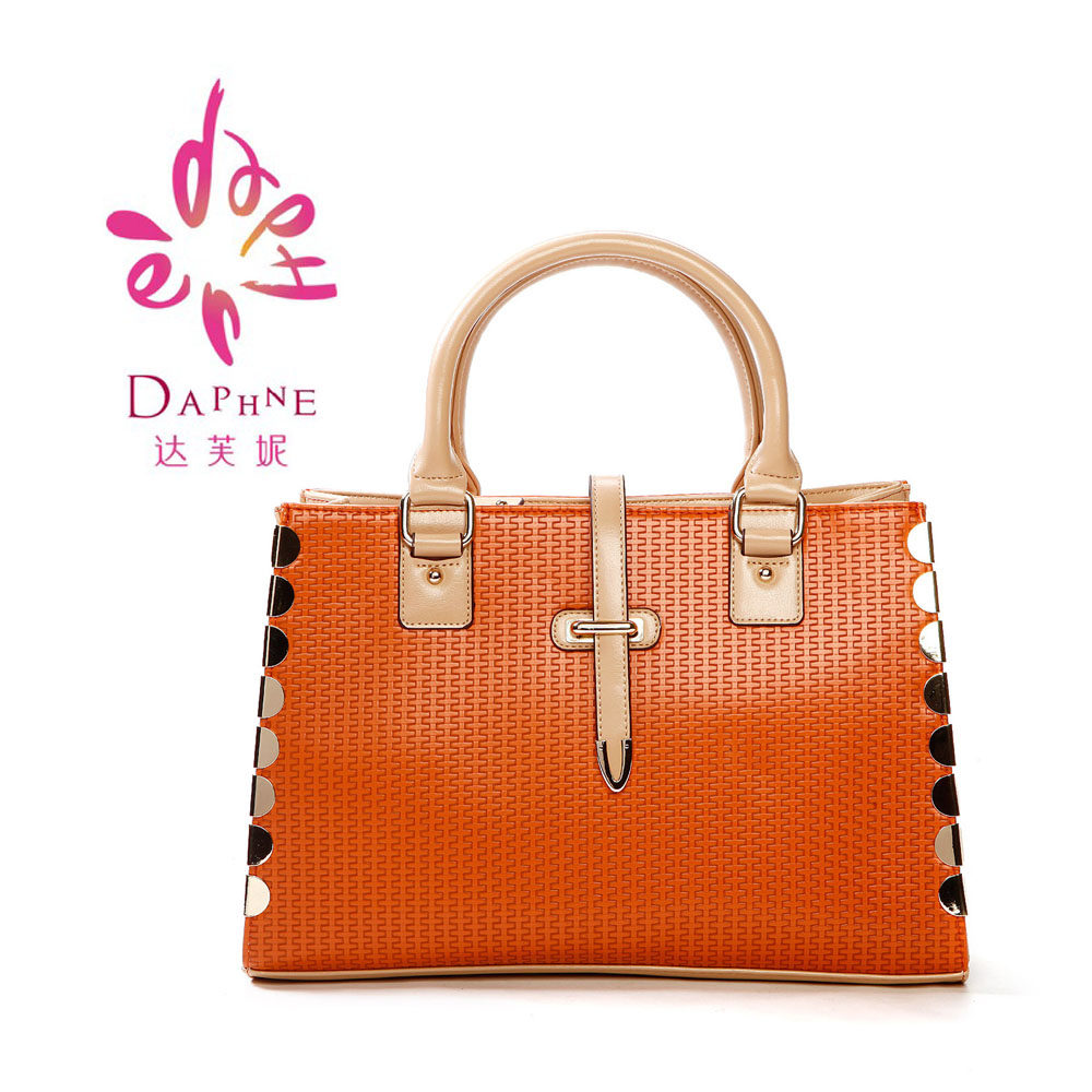 <em>达芙妮女包</em>_daphne+young达芙妮.生活_2013d