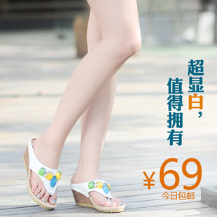  超显白 七巧猫新款糖果色中跟人字拖时尚夹脚坡跟凉鞋 拖鞋女
