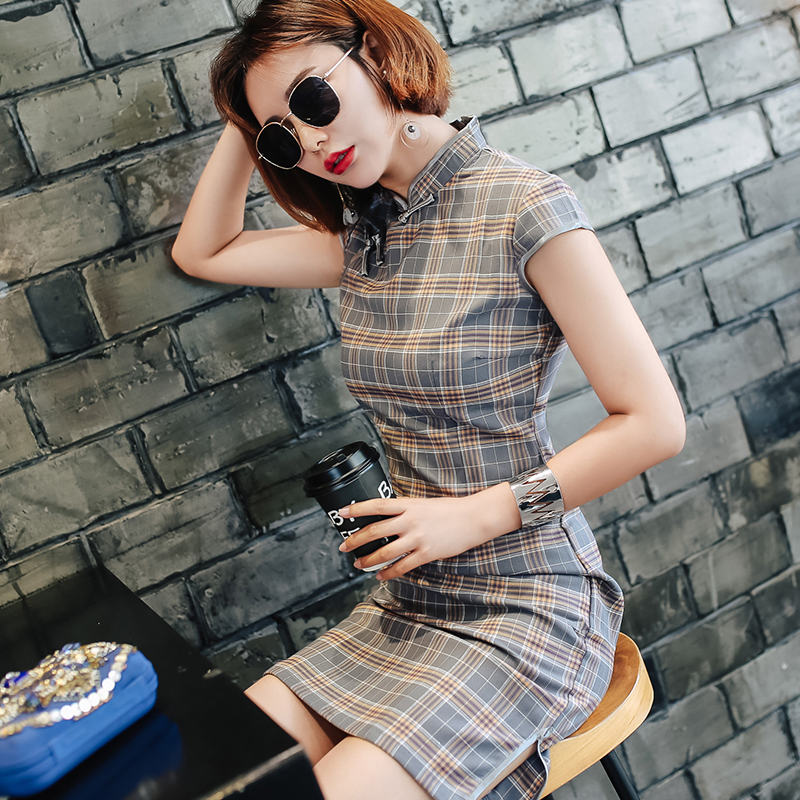 戚薇短款旗袍棉麻格子日常年輕少女時尚修身顯瘦宴會連衣裙改良款在類目 女裝/女士精品, 婚紗/旗袍/禮服, 旗袍中 - 來自Buy2taobao.com提供專業的淘寶代購服務