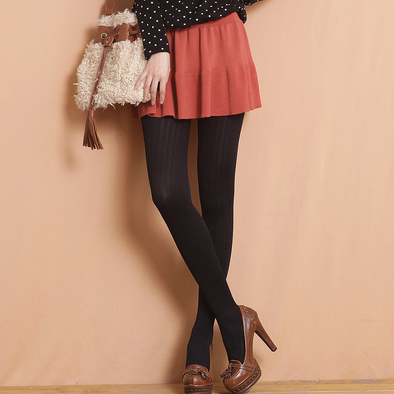 韩版毛线包臀百褶百搭...