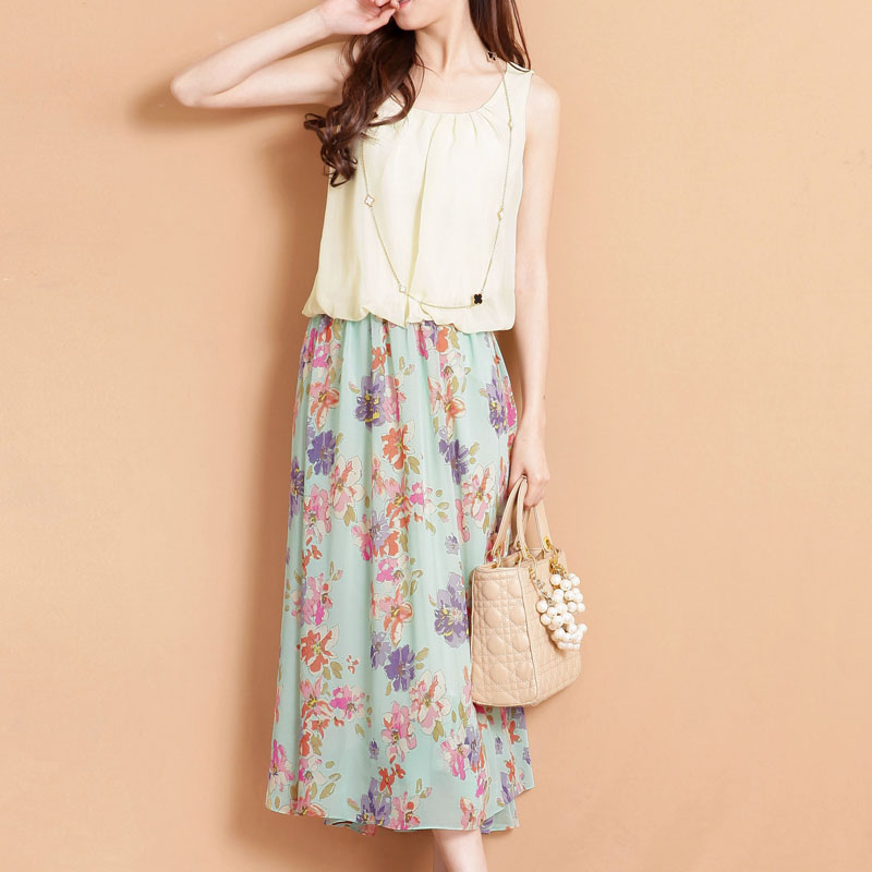 碎花雪纺连衣裙...