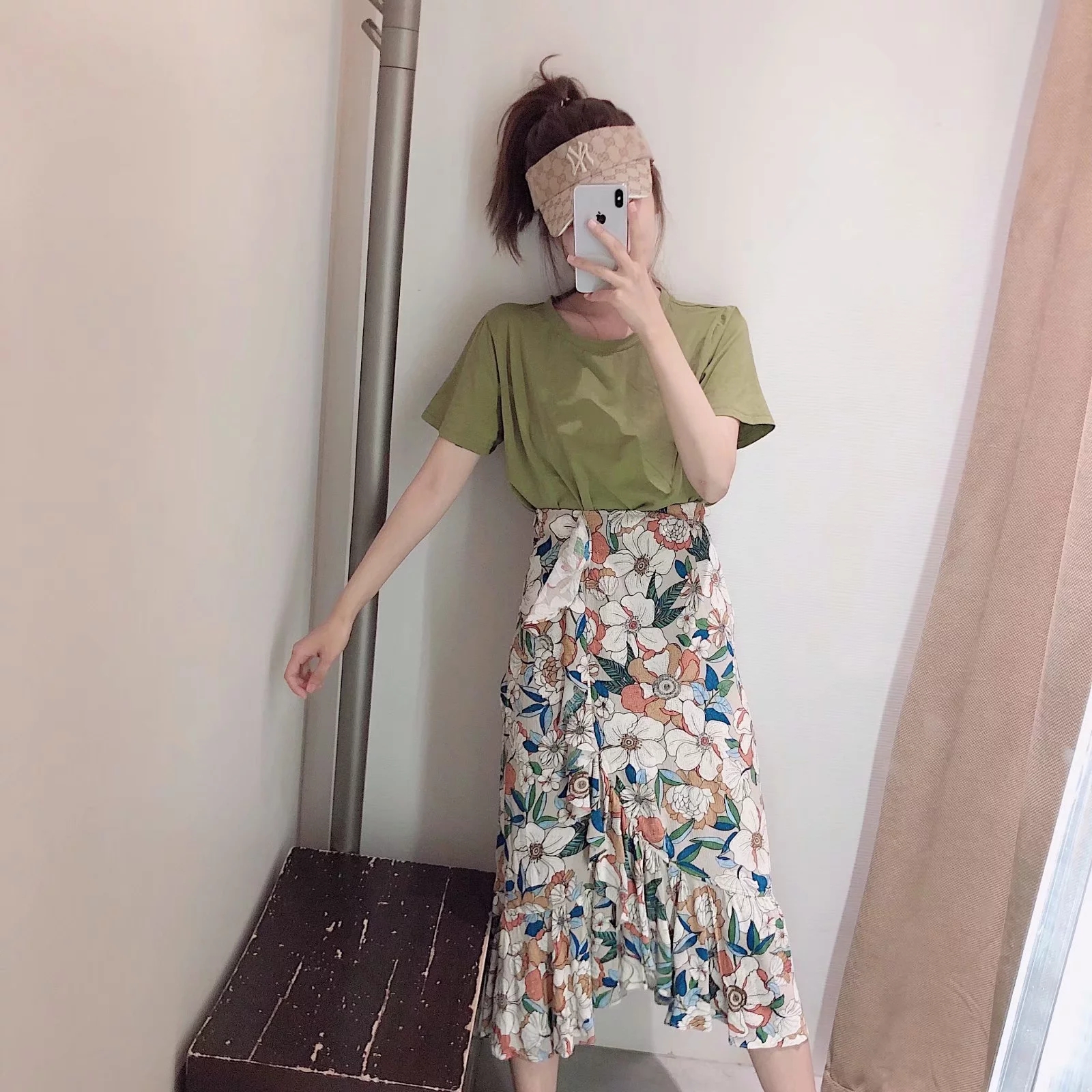 2019夏季新款女装时尚百搭高腰显瘦复古印花半裙WH19R5AN2002在类目 女装/女士精品, 半身裙中 - 来自Buy2taobao.com提供专业的淘宝代购服务