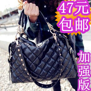  女包包新款韩版秋季复古包黑色大包菱格包单肩斜跨包柳钉包邮