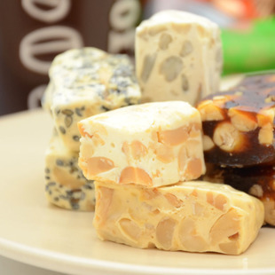  台湾风味 纯手工精制 柏泰牛轧糖 混合装250g 糖果零食品