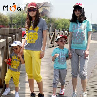  亲子装夏装款新韩版全家转母子装母女装短袖T恤+中裤运动套装