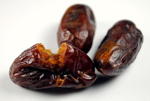 包邮新疆零食伊拉克特级黑椰枣蜜枣大枣500g特产休闲特价伊朗促销
