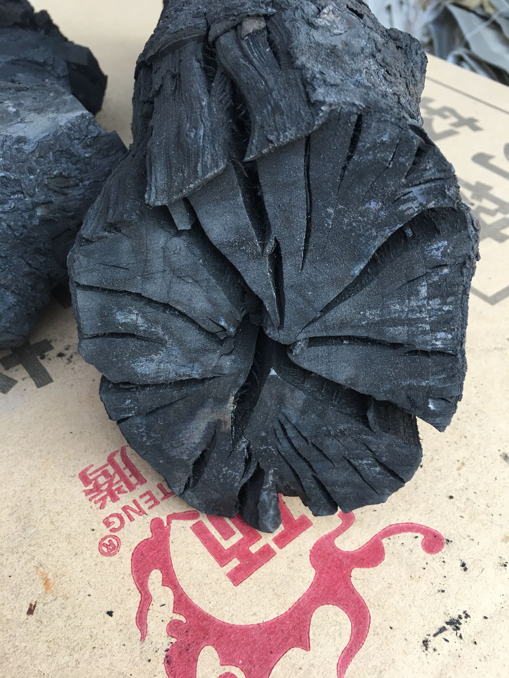 家用环保机制果木炭户外烧烤易燃耐烧无烟木炭厂家直销5斤整箱装|msdalam kategori luar/Mountaineer/Camping/Aksesori perjalanan, dapur/pinggan mangkuk/bekalan barbeku berkelah, Barbeku bahan api berkelah, arang barbeku - dari Buy2taobao.com untuk memberikan perkhidmatan ejen Taobao profesional membeli