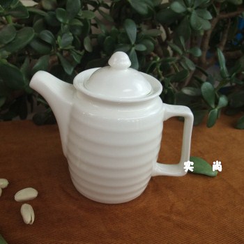 Ceramic white Line coffee pot European-style coffee pot Milk teapot Flowers Teapot Beverage maker 500 Milliliterin the Tableware , Coffee , Coffee pot category - from Buy2taobao.com to provide professional Taobao agent buy service