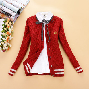 实拍!2013秋冬新款小熊正品<em>加厚</em>学生<em>针织衫开</em>