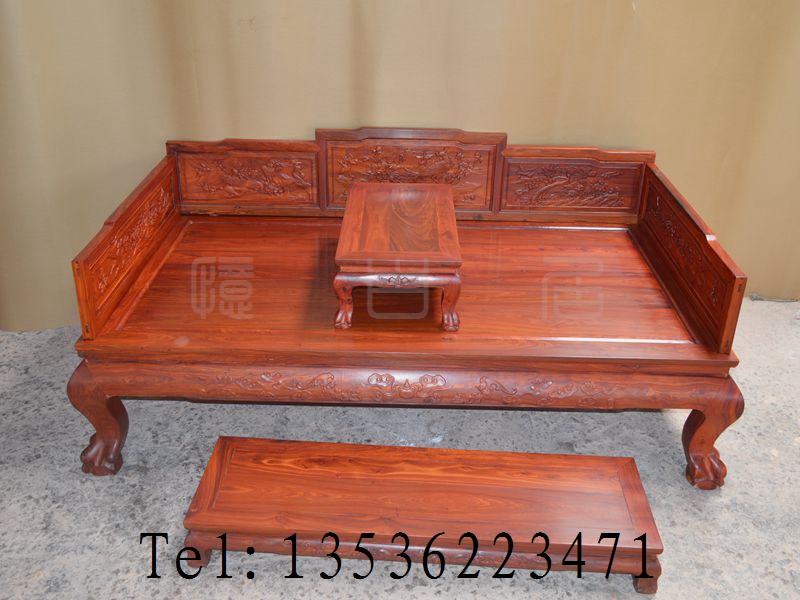 Низкая табуретка Recalling the ancient Низкая табуретка Recalling the ancient