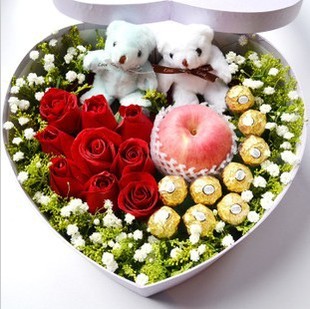 广州市生日礼物网上花店代送红玫瑰金莎费列罗