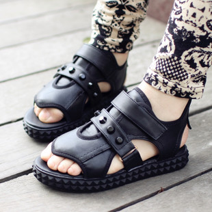  新款儿童鞋 夏季韩版超酷潮款女童鞋男女童镂空铆钉软底凉鞋