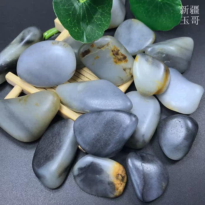 新疆和田玉籽料 天然原石白玉青玉青花黄沁皮吊坠真皮无修真玉在类目 珠宝/钻石/翡翠/黄金, 和田玉, 颈饰中 - 来自Buy2taobao.com提供专业的淘宝代购服务