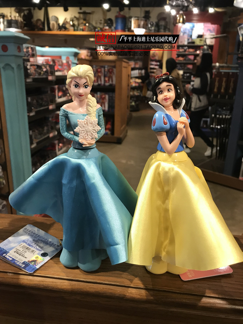 冰雪奇缘艾莎女王白雪公主发光旋转 儿童玩具礼物 上海迪士尼乐园在类目 玩具/童车/益智/积木/模型, 电子/发光/充气/整蛊玩具, 发光玩具中 - 来自Buy2taobao.com提供专业的淘宝代购服务