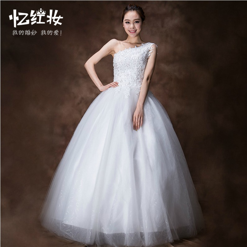 忆红妆 新款婚纱礼服 韩版蕾丝斜单肩绑带 新娘齐地显瘦公主婚纱 忆红妆 新款婚纱礼服 韩版蕾丝斜单肩绑带 新娘齐地显瘦公主婚纱