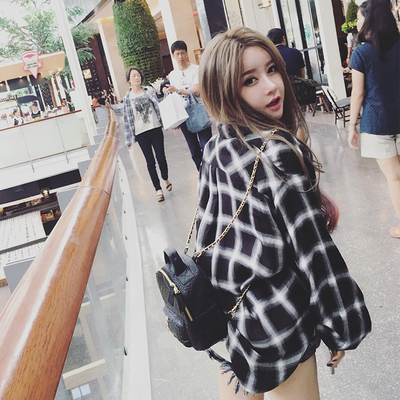 2016新款女装中长款格子衬衫女宽松灯笼袖长
