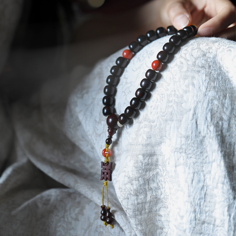India Lobular red sandalwood Hand string Beads hold 10*11mm Old material Venus Nanhong agate Old coinsin the Accessories/Fashion Jewelry, Beads/Wooden bracelets , Beads/Prayer beads category - from Buy2taobao.com to provide professional Taobao agent buy service