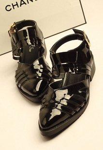  欧美复古英伦风大牌范儿漆皮鞋平低跟搭扣凉鞋帅气尖头鞋潮鞋女