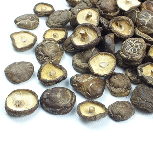  东北香菇 冬菇 蘑菇 200克 特产 干货 每年2岔 农家自产 新货