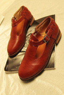  【热卖特价】英伦复古学院皮带扣平跟小皮鞋单鞋女鞋