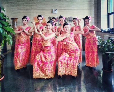 new pattern Dai Women's wear costume Stage costume Hotel uniforms Peacock dance Hulusi show Ethnic style clothingin the Women's clothing/Boutique , Costume/National costume/Stage costumes , National costume/Costumes category - from Buy2taobao.com to provide professional Taobao agent buy service