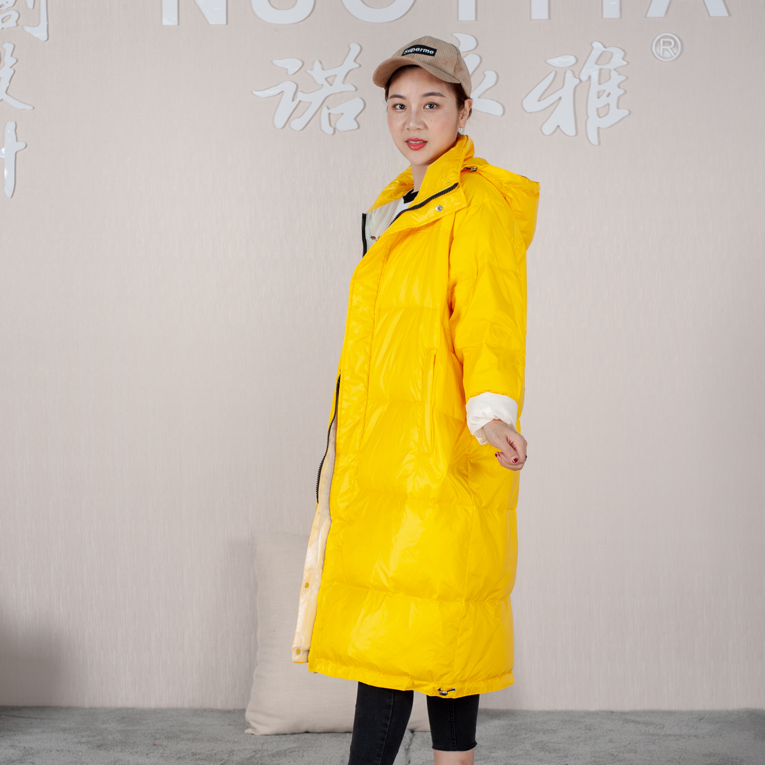 2019春季诺依雅长款字母带帽羽绒服羽绒衣9016在类目 女装/女士精品, 羽绒服中 - 来自Buy2taobao.com提供专业的淘宝代购服务
