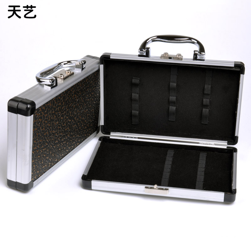 天艺牌古典纹包装用空铝盒空箱/可装修脚刀采耳工具修甲工具等在类目 家庭/个人清洁工具, 个人洗护清洁用具, 指甲刀/指甲钳, 其它中 - 来自Buy2taobao.com提供专业的淘宝代购服务
