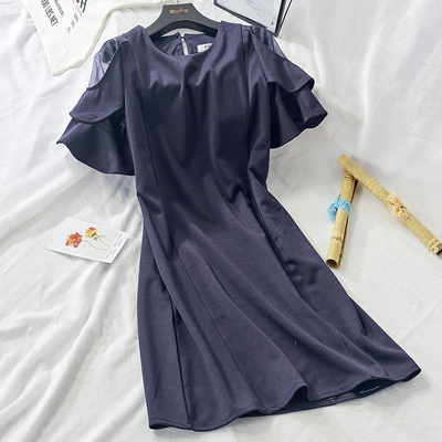 2019春季新款宽松蕾丝拼接圆领喇叭袖连衣裙1172