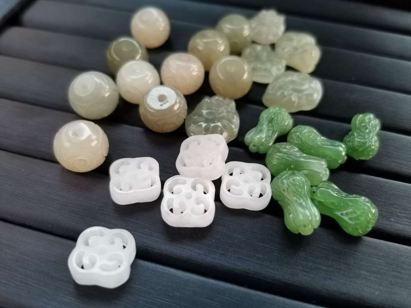 和田玉小件雕刻配件吊墜專拍鏈接在類目 飾品/流行首飾/時尚飾品新, 項墜/吊墜中 - 來自Buy2taobao.com提供專業的淘寶代購服務