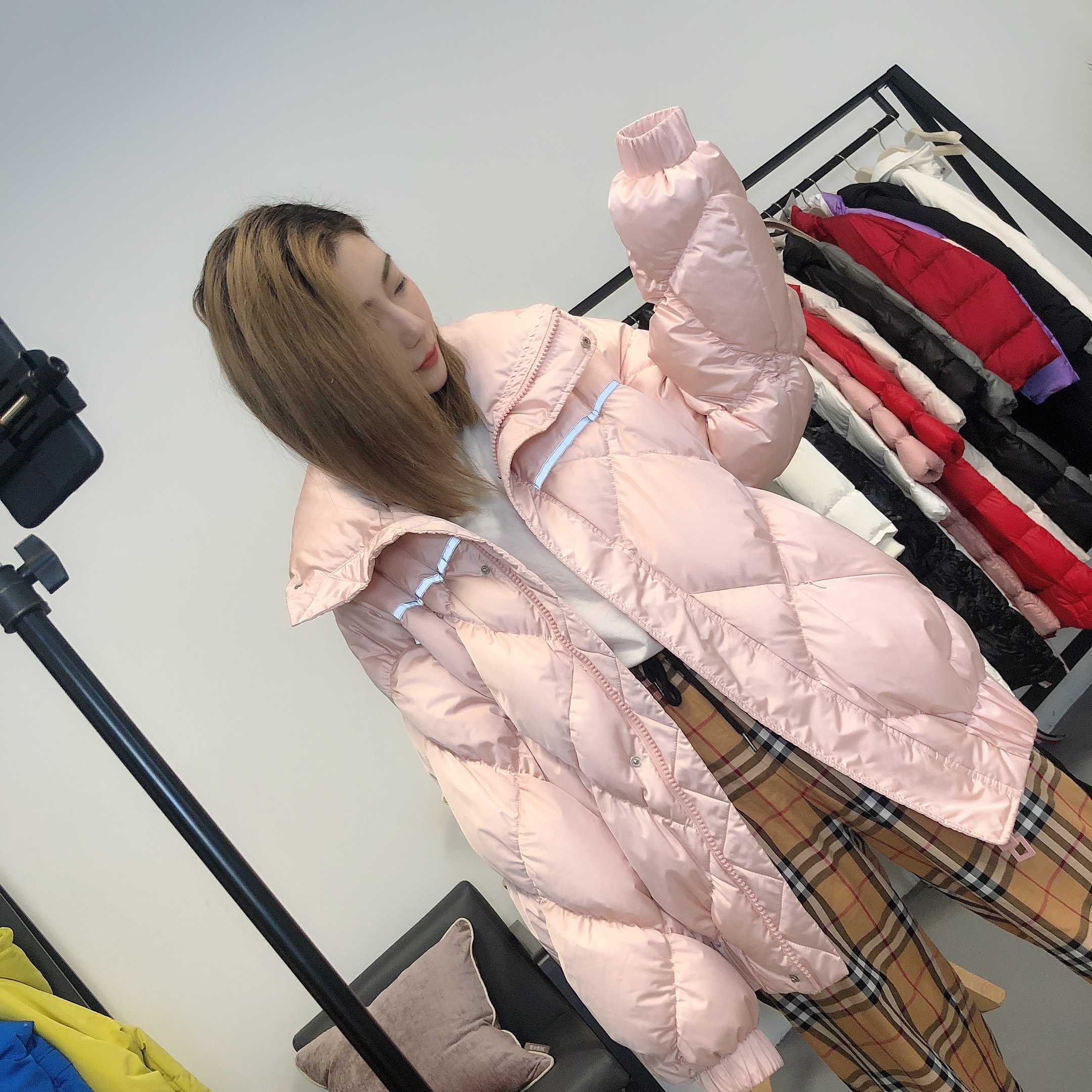 Demon Studio welfare Mid length version Down Jackets -88165in the Women's clothing/Boutique , Fur category - from Buy2taobao.com to provide professional Taobao agent buy service