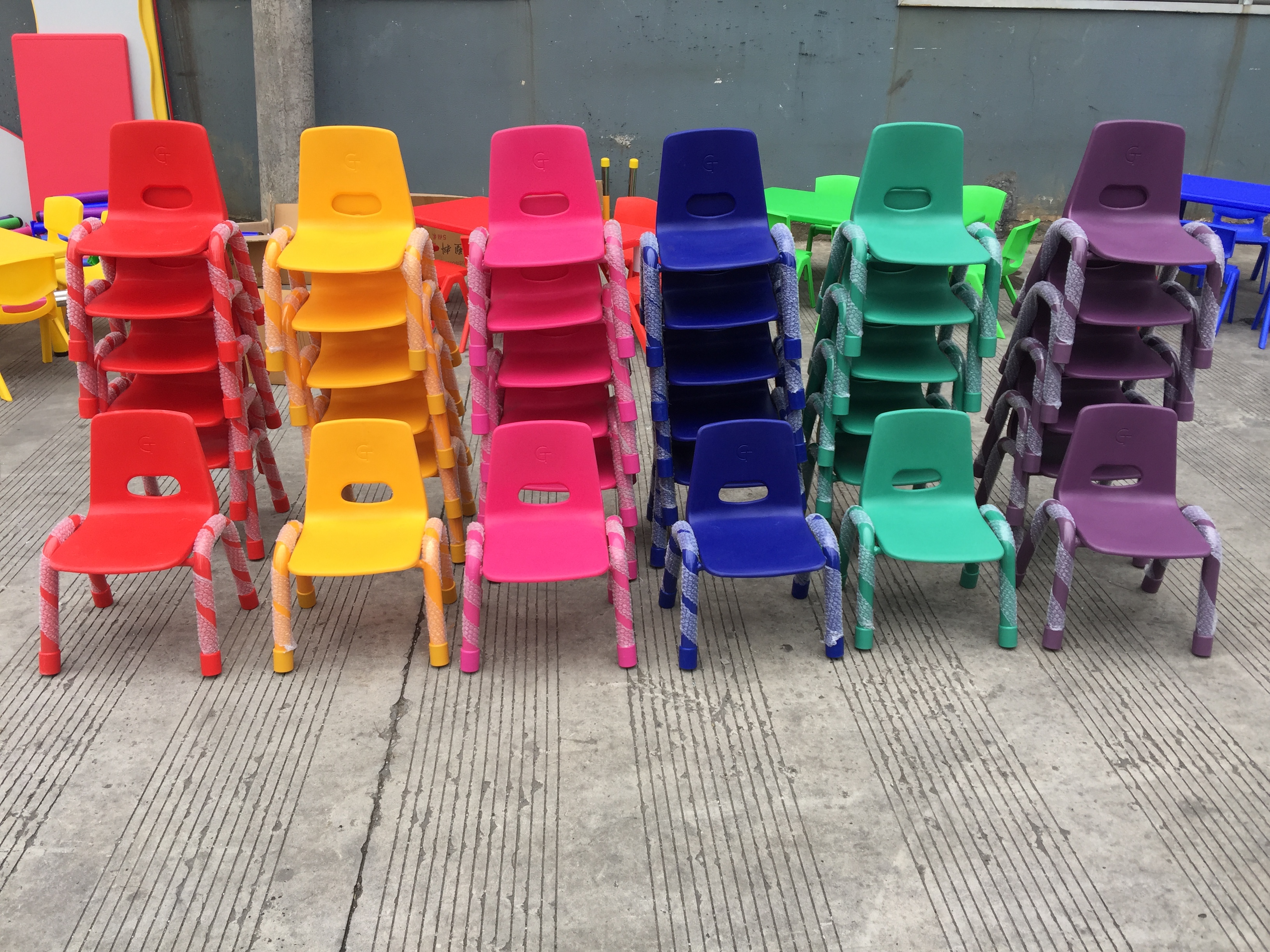 全新幼儿靠背铁脚椅子塑料椅子幼儿园塑料儿童椅儿童写字桌椅|ruв категории подгузник/шампунь/вскармливать/тележка кроватью, детская комната/столы и стулья/мебель, кресло для детей - от Buy2taobao.com для оказания профессиональной услуги покупки агента Taobao