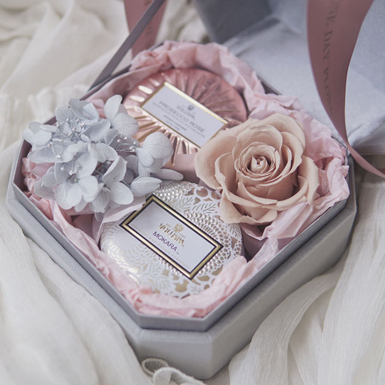 When the greenhouse Voluspa Eternal life FlowerBox Aromatherapy candles Gift box marry birthday Valentine's Day gift Confidantein the Home accessories , Candle/Candlestick , Aromatherapy candles category - from Buy2taobao.com to provide professional Taobao agent buy service