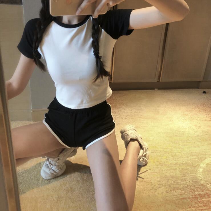夏季港風插肩袖緊身露肚臍T+撞色背心+AA拼色黑白短褲運動套裝女在類目 女裝/女士精品, 套裝/學生校服/工作制服, 其它套裝中 - 來自Buy2taobao.com提供專業的淘寶代購服務