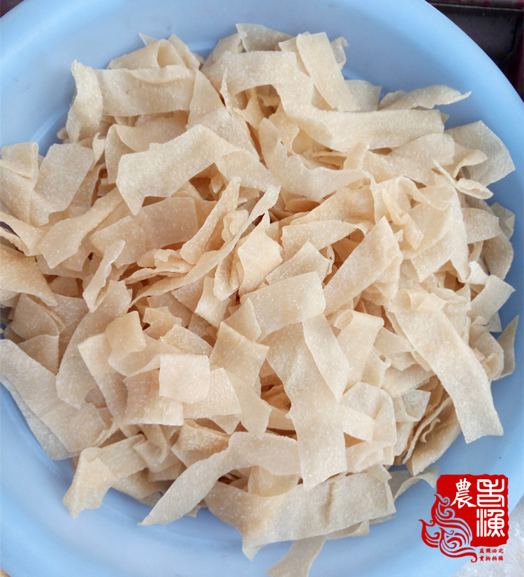 新沂小吃擀面皮 徐州涼皮幹面皮 面制品地方特色涼拌熱炒面皮500g在類目 糧油米麪/南北乾貨/調味品, 方便速食, 其它中 - 來自Buy2taobao.com提供專業的淘寶代購服務