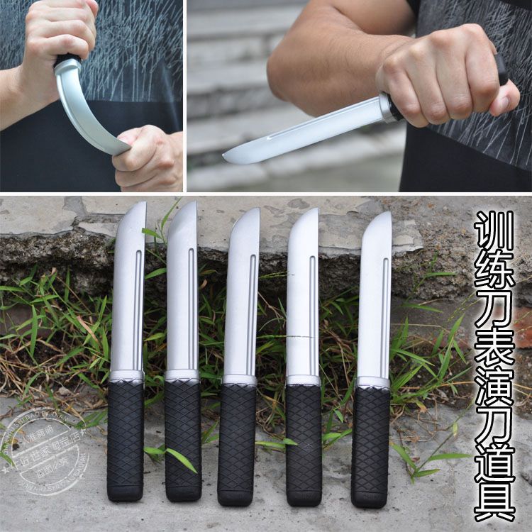 武術實戰訓練橡膠刀兒童塑膠玩具刀電影道具刀練習短刀小刀非禁品在類目 模玩/動漫/周邊/cos/桌遊, Cosplay服飾/道具/服務, COSPLAY配件/道具/人偶服中 - 來自Buy2taobao.com提供專業的淘寶代購服務