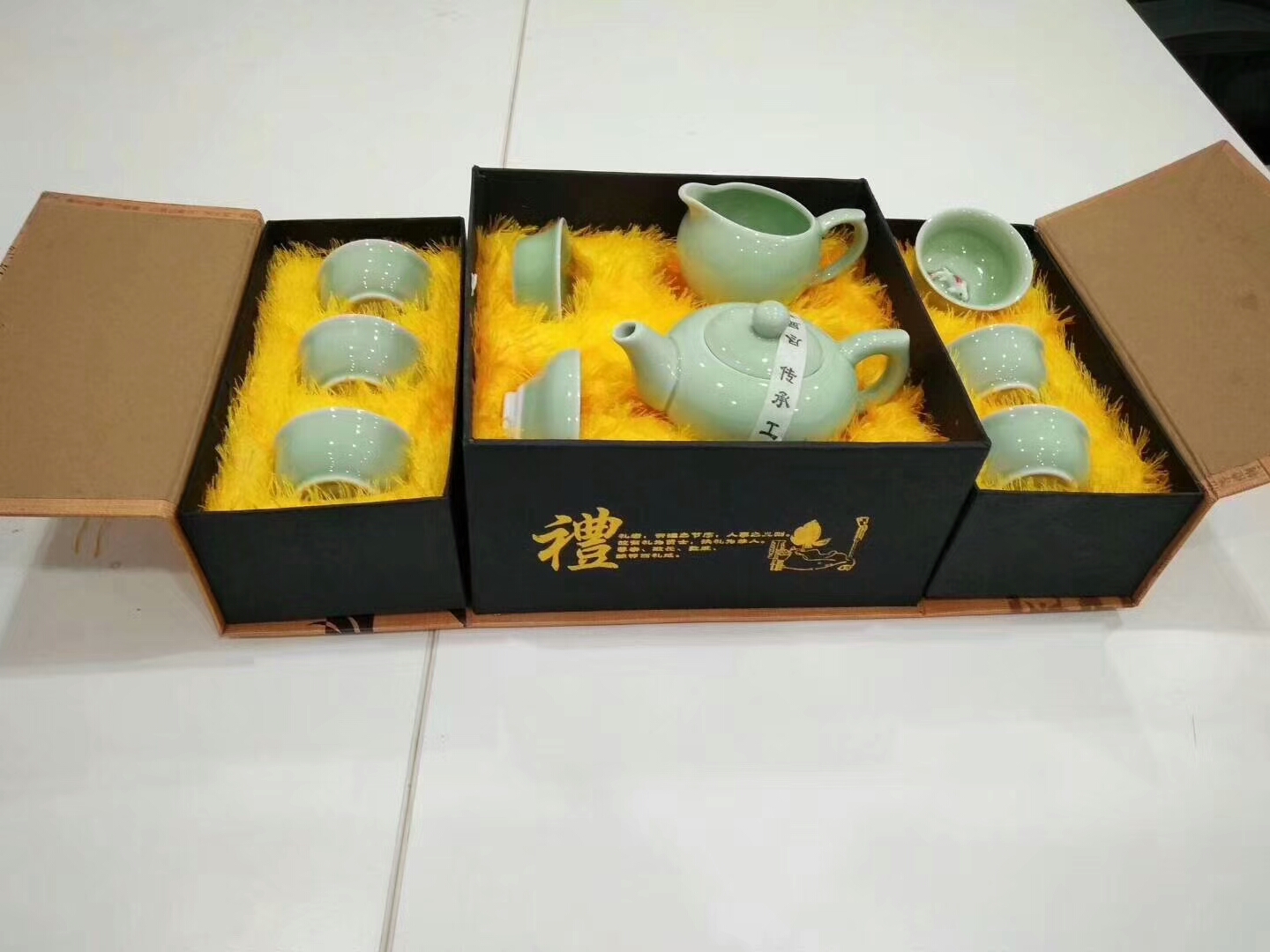 青瓷小鱼茶具功夫茶具高档礼盒套装茶杯保险银行商务活动会销礼品在类目 餐饮具, 茶具, 功夫茶具中 - 来自Buy2taobao.com提供专业的淘宝代购服务
