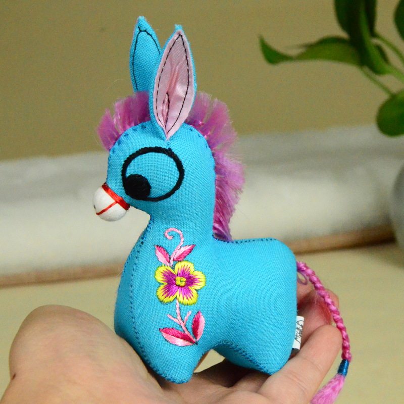 中国特色出国小礼物传统手工刺绣小毛驴摆件中国风礼品送老外|ruв категории Ручная работа, области народных ремесел, вышивка - от Buy2taobao.com для оказания профессиональной услуги покупки агента Taobao