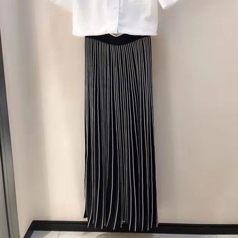 希哥弟思媞女裝2019春裝新款正品國內代購顯瘦條紋百褶裙長裙子女在類目 女裝/女士精品, 半身裙中 - 來自Buy2taobao.com提供專業的淘寶代購服務