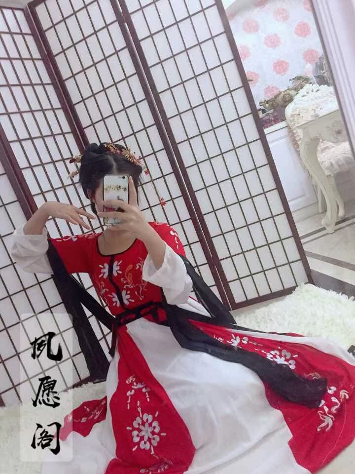 【纹理】缘起阁唐制坦领襦裙刺绣原创日常汉服现货在类目 个性定制/设计服务/DIY, 服饰箱包定制, 服装定制, 汉服定制中 - 来自Buy2taobao.com提供专业的淘宝代购服务