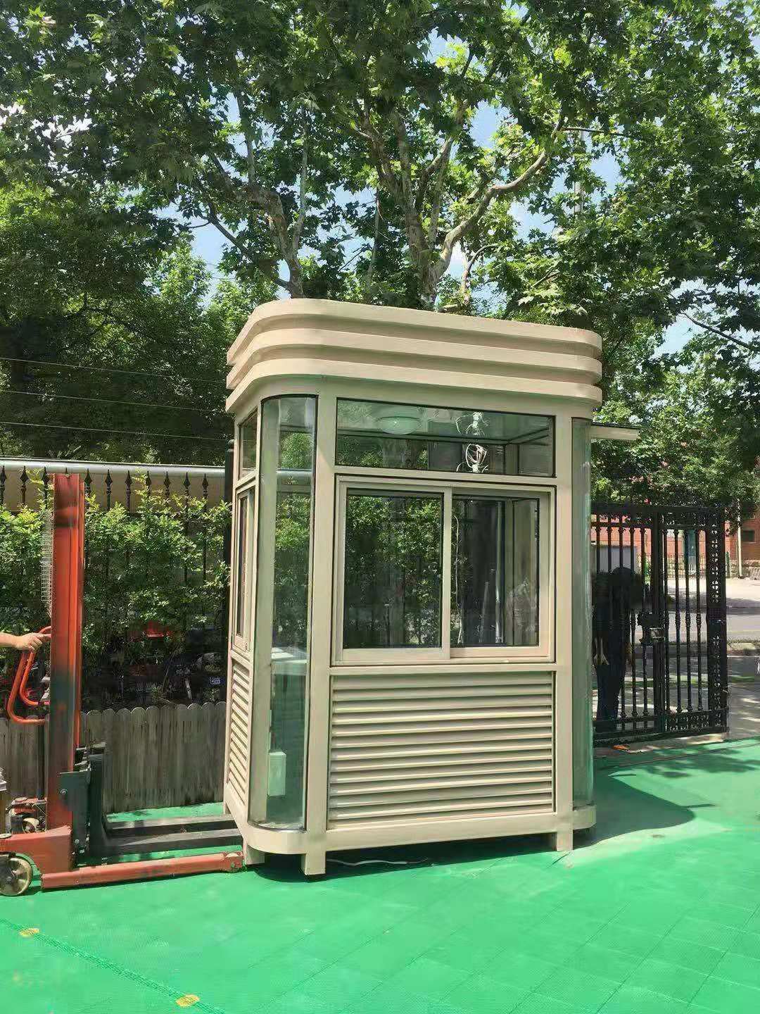 上海杭州崗亭移動高檔景區幼兒園不鏽鋼站台停車場收費戶外保安亭在類目 基礎建材, 陽光房, 鋼結構陽光房中 - 來自Buy2taobao.com提供專業的淘寶代購服務