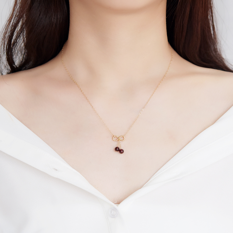 natural strawberry Garnet Necklace crystal 14k Cover with gold leaf fade Clavicle chain Simplicity Sen family Like a breath of fresh airin the Accessories/Fashion Jewelry, Necklace category - from Buy2taobao.com to provide professional Taobao agent buy service