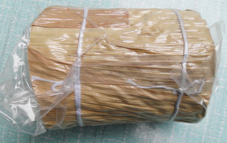 贵州特产 地方小吃 黄粑 黄糕粑 340克 糯米黄粑 零食早餐在类目 粮油米面/南北干货/调味品, 米/面粉/杂粮, 米类, 糯米中 - 来自Buy2taobao.com提供专业的淘宝代购服务