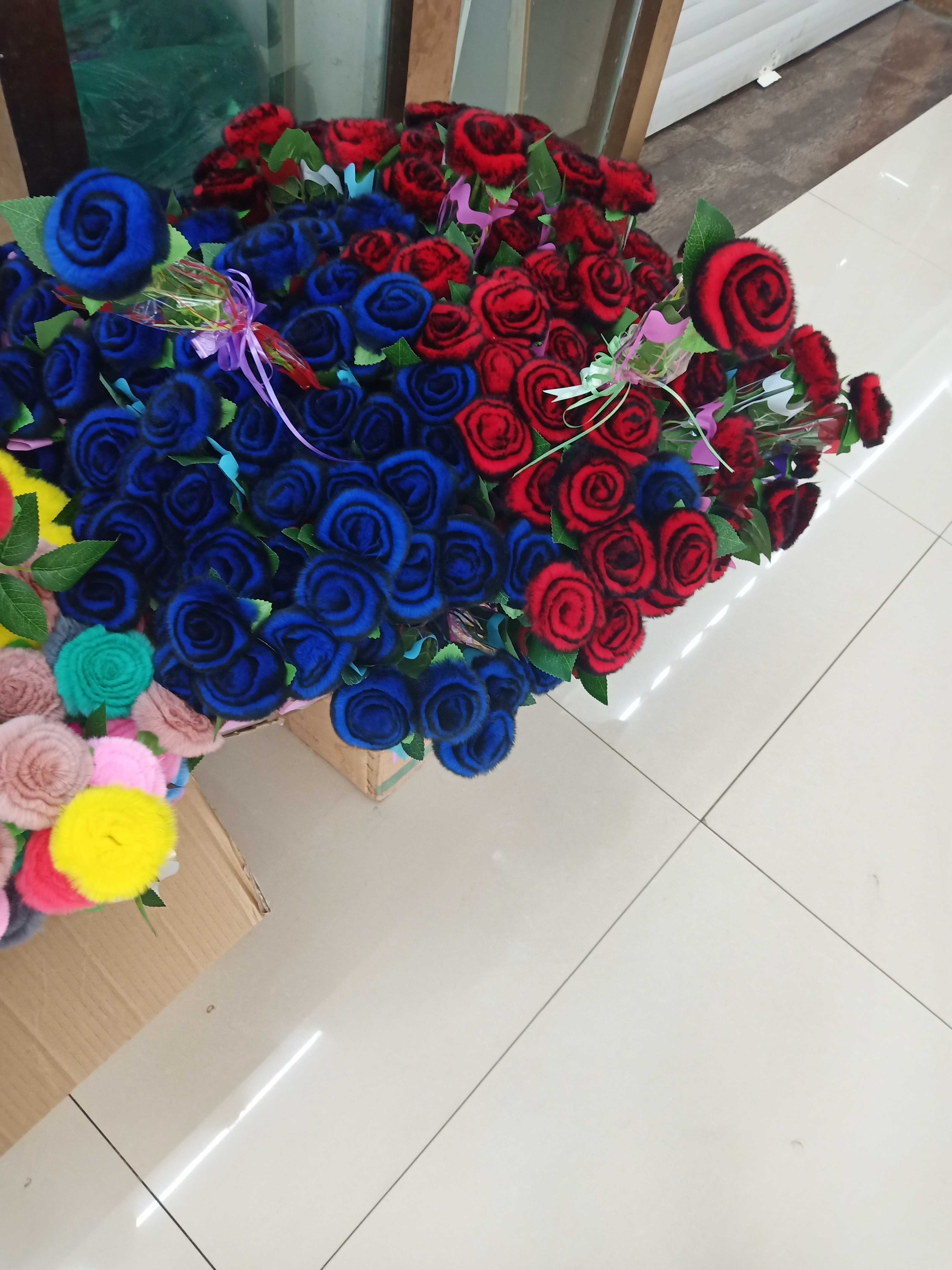 520必备的永不凋谢的獭兔毛玫瑰花|msdalam kategori bekalan perayaan/hadiah, Hadiah kreatif, 香皂花 - dari Buy2taobao.com untuk memberikan perkhidmatan ejen Taobao profesional membeli