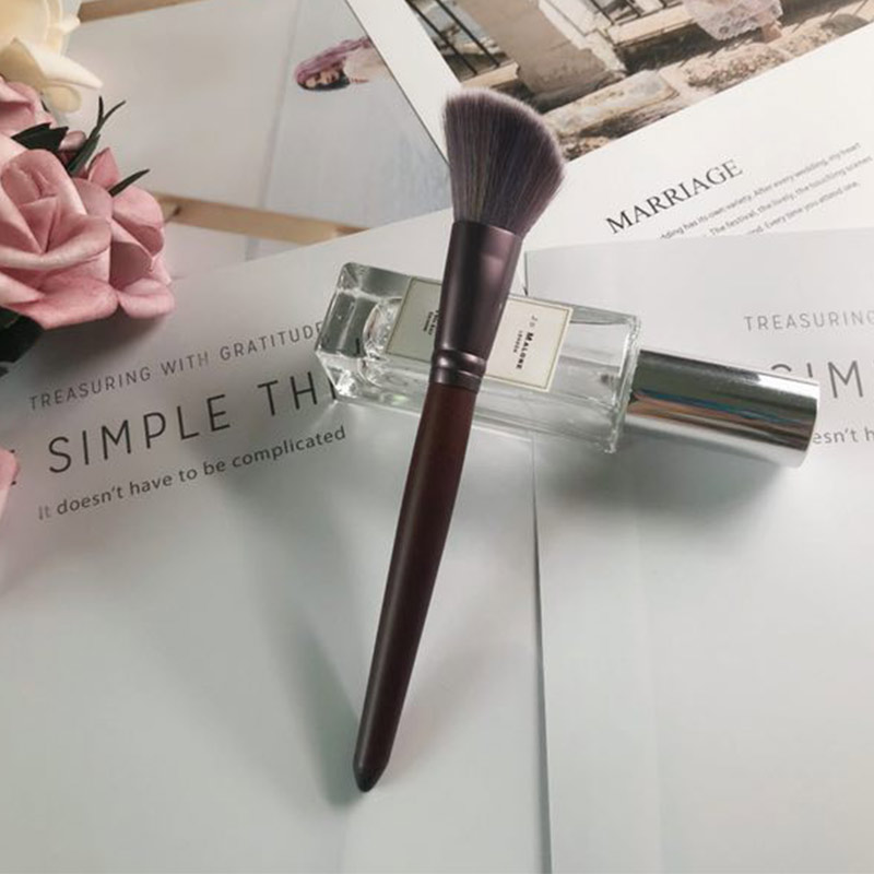 Cosmetic brush blusher brush multi-function Shadow Profile Trimming brush Face Blush Highlight Hairline Silhouettein the Makeup/Perfume/Beauty tools , Other Beauty Tools , Brushes category - from Buy2taobao.com to provide professional Taobao agent buy service