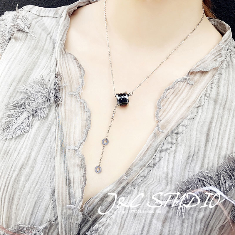 Titanium Rome Necklace Korean Edition Rose Gold Spring ceramics A small minority design clavicle Versatile temperament Europe and Americain the Accessories/Fashion Jewelry, Necklace category - from Buy2taobao.com to provide professional Taobao agent buy service