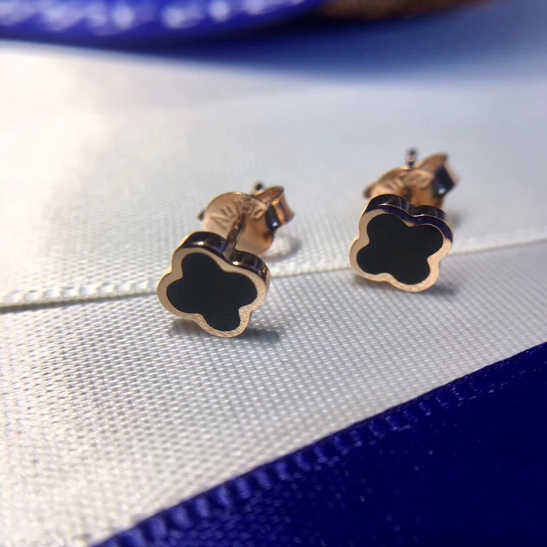 18k金简约日常百搭玫瑰金四叶草耳钉耳饰 烤漆工艺不褪色不过敏|ruв категории Украшения,ювелирные изделия, серьга, ухо линия - от Buy2taobao.com для оказания профессиональной услуги покупки агента Taobao